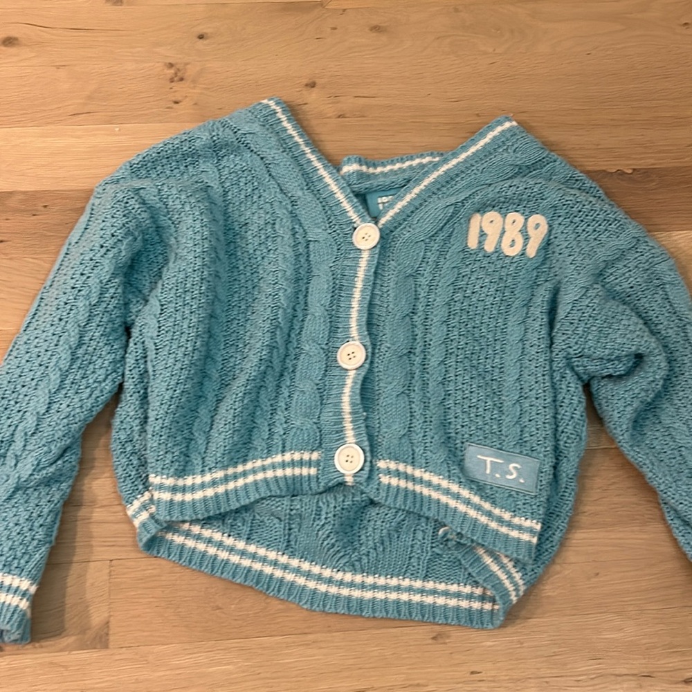 1989 Taylor’s version cardigan